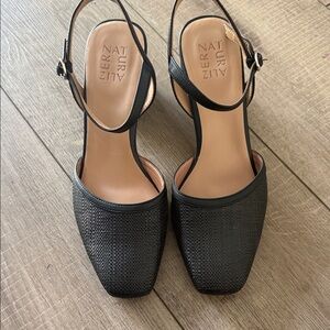 Naturalizer Black Textured Slingback Heels size 8.5 close toe